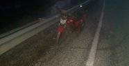 Devrilen motosiklet sürücüsü yaralandı