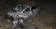 Elazığ'da otomobil şarampole uçtu: 3 yaralı