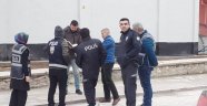 Tartıştığı kuzenini 3 kurşunla parkta öldürdü