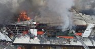 Sebze ve meyve deposunda çıkan yangın 2 saatte kontrol altına alındı