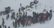 AFAD: Van'da çığ düşmesi sonucunda 33 kişi hayatını kaybetti