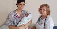 Rus anne 33 yaşında 11'inci çocuğunu doğurdu