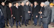 Albayrak'tan depremzedelere ziyaret