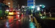 Tır ile çarpışan halk otobüsünde 2 yolcu yaralandı