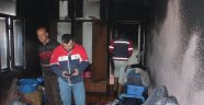 Çakmakla oynayan 3 yaşındaki çocuk evde yangın çıkardı