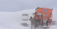 Tipide mahsur kalan 6 kişi kurtarıldı