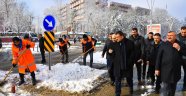 Kardan kapanan yollar açılıyor!