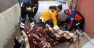 Çatıdan düşen şahıs AFAD'ın operasyonu ile kurtarıldı