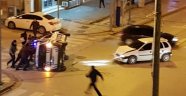 Otomobil polis aracına çarptı: 2'si polis 3 yaralı