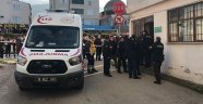 Babasını baltayla öldürdü