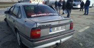 Otomobille minibüs çarpıştı: 2 yaralı