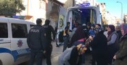 Evinin çatısından düşen yaşlı adam hayatını kaybetti
