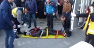Yaya geçidinde öğrenciye araç çarptı