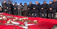 Oktay mezarı başında anıldı