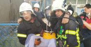 Yangında mahsur kalan engelli vatandaşı itfaiye kurtardı