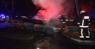 Kaza yapan otomobil yandı: 4 yaralı
