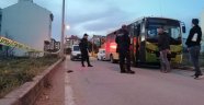 Otobüs sürücüsü evinin önünde silahla vuruldu