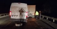 Kamyonet kamyona arkadan çarptı: 1 kişi yaralandı