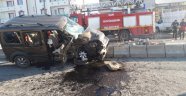 Çaldıran'da kamyonetler çarpıştı: 1 ölü 4 yaralı