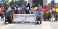 Pedallar kadınlar için çevrildi