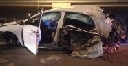 İzmir'de otomobil tramvay yolunu aşıp karşı şeride geçti: 4 yaralı