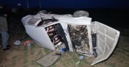 Aksaray'da otomobil tarlaya uçtu: 1'i çocuk 4 yaralı