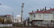 Tekirdağ'da şiddetli fırtına cami minaresini yıktı