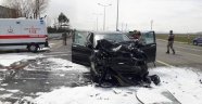 Dumlu kavşağında feci kaza: 3 yaralı