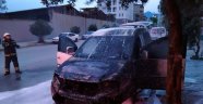 Denizli'de otomobil alev alev yandı