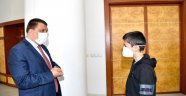Kampanyaya burs parasını bağışladı