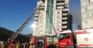 İzmir'de hareketli dakikalar: 10 katlı bina boşaltıldı