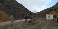 Van-Yüksekova karayolunda heyelan