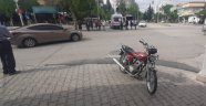 Otomobil ile motosiklet çarpıştı: 2 yaralı