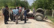 Traktör devrildi sürücü yaralandı!