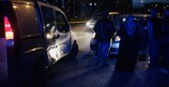 Kırmızı ışık ihlali yapan sürücü kaza yaptı: 2 yaralı