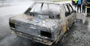 Seyir halinde yanan otomobil hurdaya döndü