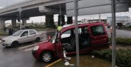 Kırmızı ışık ihlali kaza yaptırdı: 2 yaralı