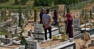 Kısıtlama öncesi mezarlık ziyaretleri