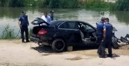 Mersin'de otomobil dereye yuvarlandı: 3 ölü