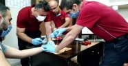 Parmağın sıkıştığı yüzüğü itfaiye ekipleri çıkarttı