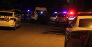 Polisten kaçan araçta bir kişi silahla vurulmuş halde bulundu