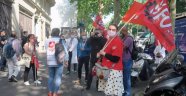 Fransa'da hemşire ve hasta bakıcılardan protesto