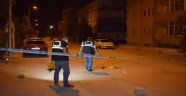 Silahlı kavgada iki kişi yaralandı!