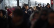 Almanya'da maske takmayan yolculara 150 euro para cezası