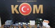 Kaçak cep telefonları ele geçirildi
