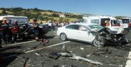 İki Otomobil Kafaya Çarpıştı: 1 Ölü, 4 Yaralı