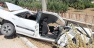 Otomobil Direğe Çarptı: 3 Yaralı