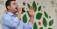Demirtaş: Barış nasıl yapılır bunu görmek isteyen bu meydanlara baksınlar