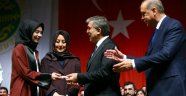 Abdullah Gül'ün gelini de Tıp Fakültesi'nden mezun oldu