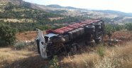 Adıyaman'da tır devrildi: 1 yaralı